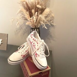 Vans Old Skool Valentine Hearts Shoes Size 6.5 Fits Size 7 HTF